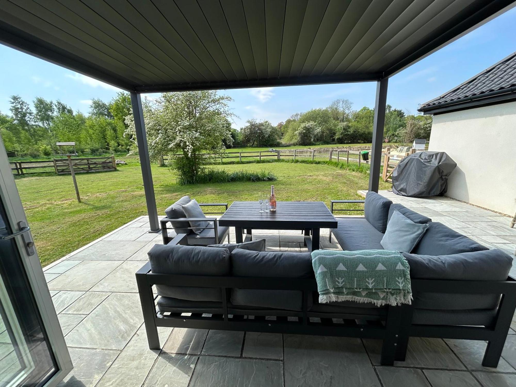 Littleton Farm Barns Holiday home *