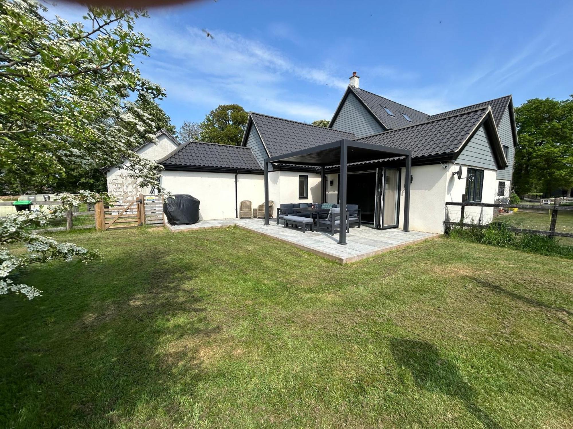 Holiday home Littleton Farm Barns Saham Toney